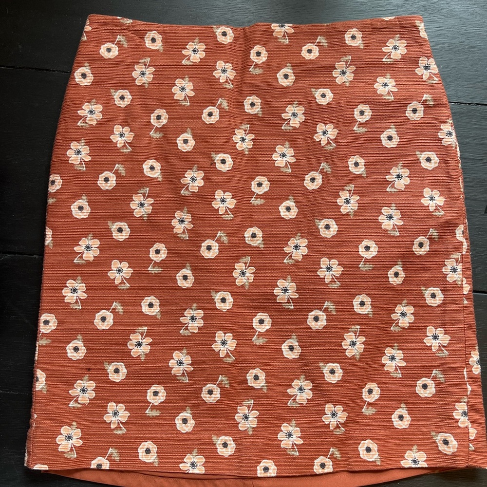 Ann Taylor Factory Floral Pencil Skirt in Rust